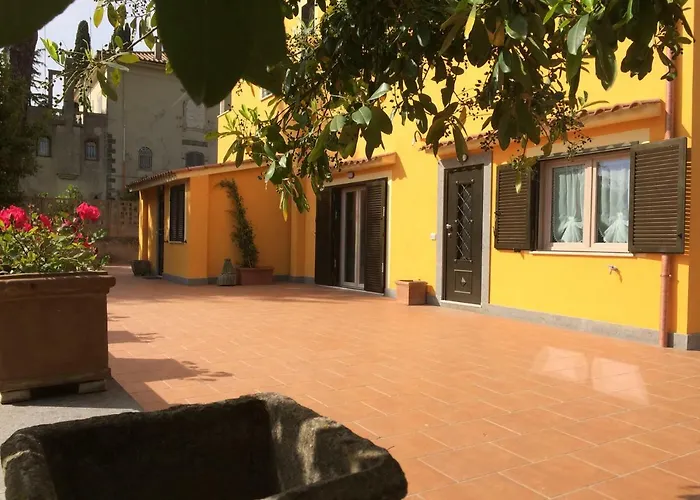 La Villetta Apartments