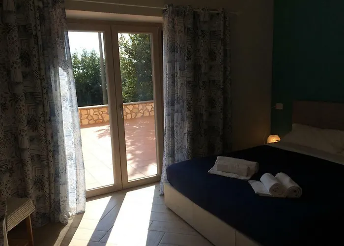 La Villetta Apartments